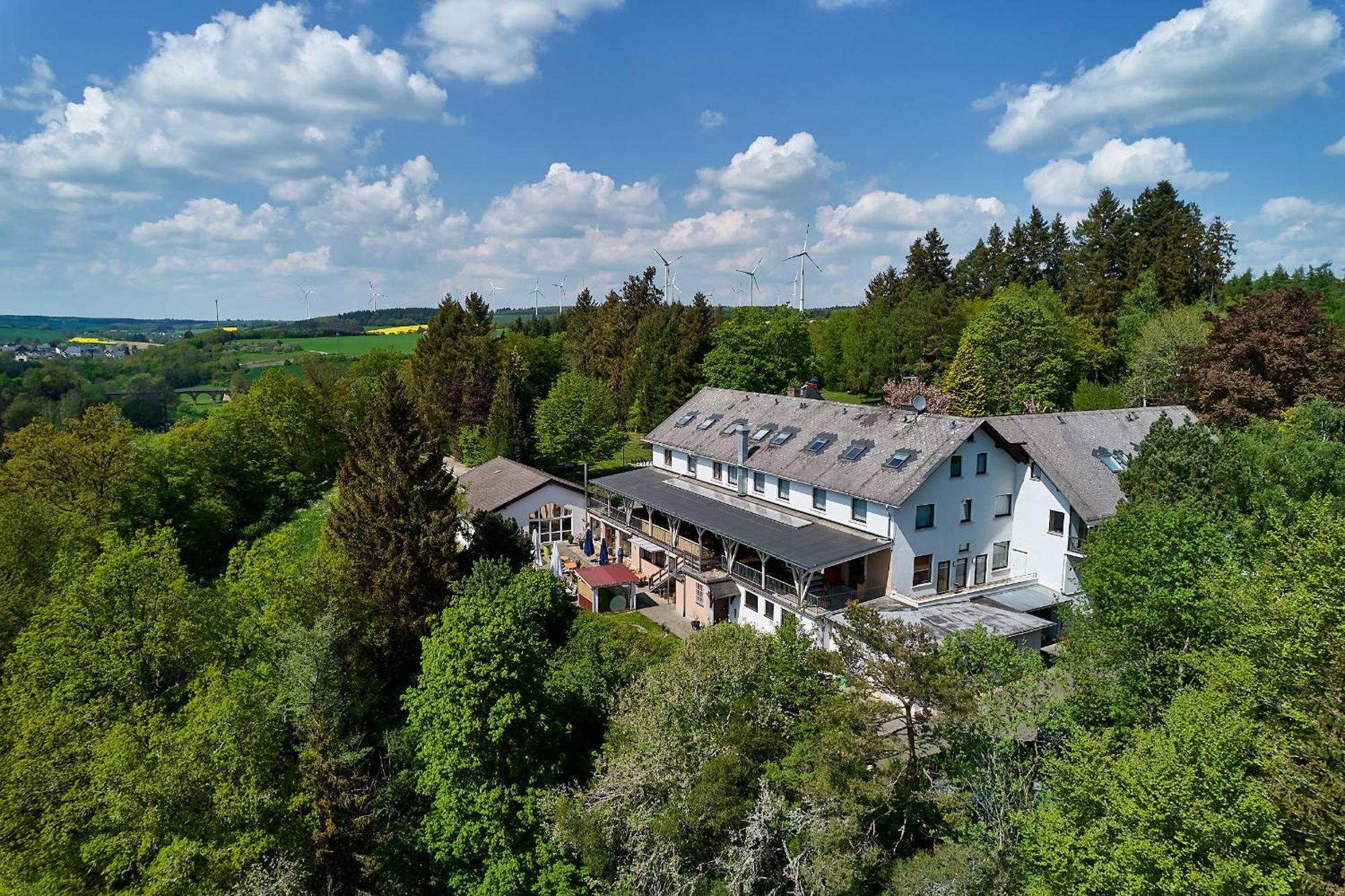 Landhotel Karrenberg Kirchberg  ภายนอก รูปภาพ
