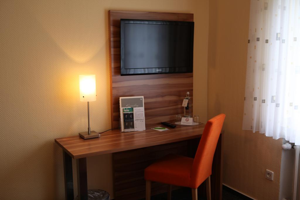 Landhotel Karrenberg Kirchberg  ภายนอก รูปภาพ