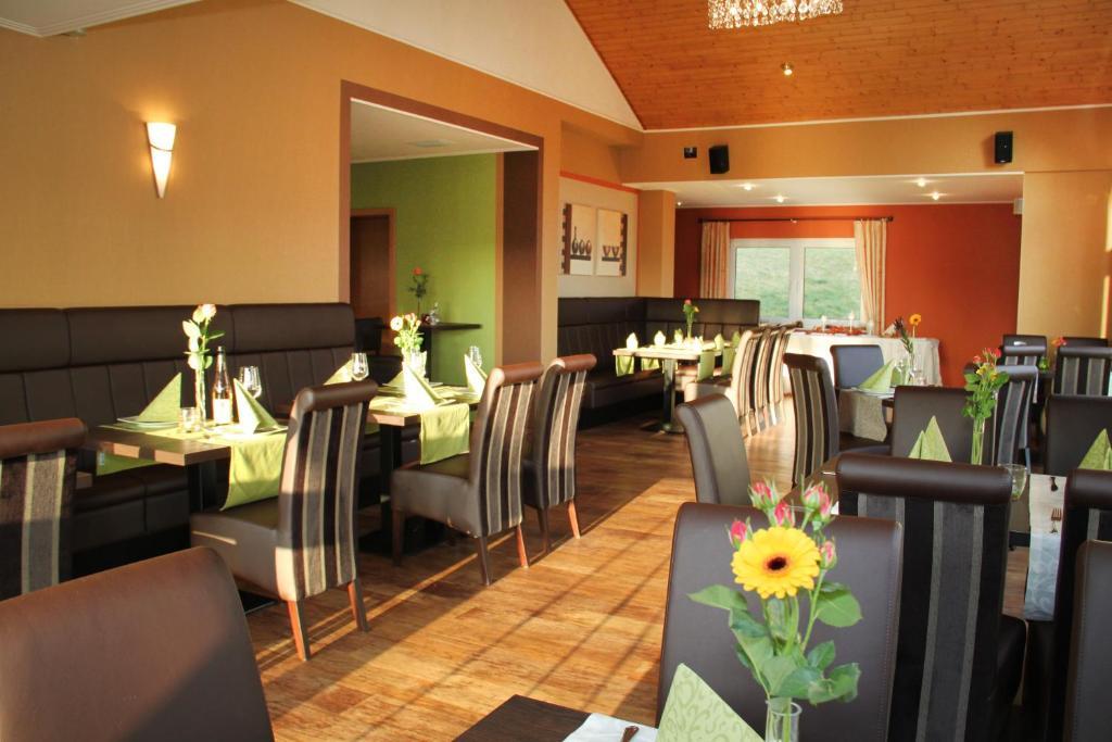 Landhotel Karrenberg Kirchberg  ภายนอก รูปภาพ