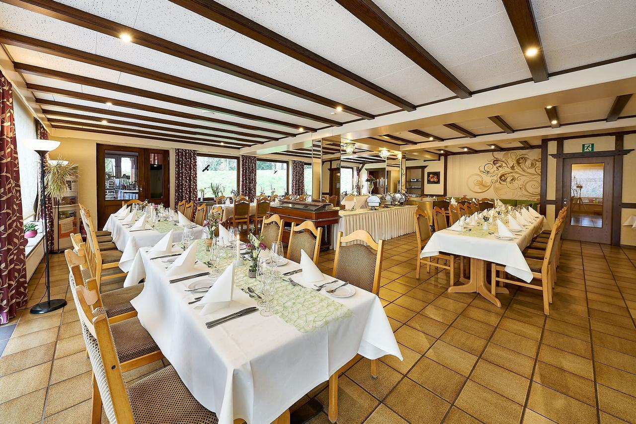 Landhotel Karrenberg Kirchberg  ภายนอก รูปภาพ