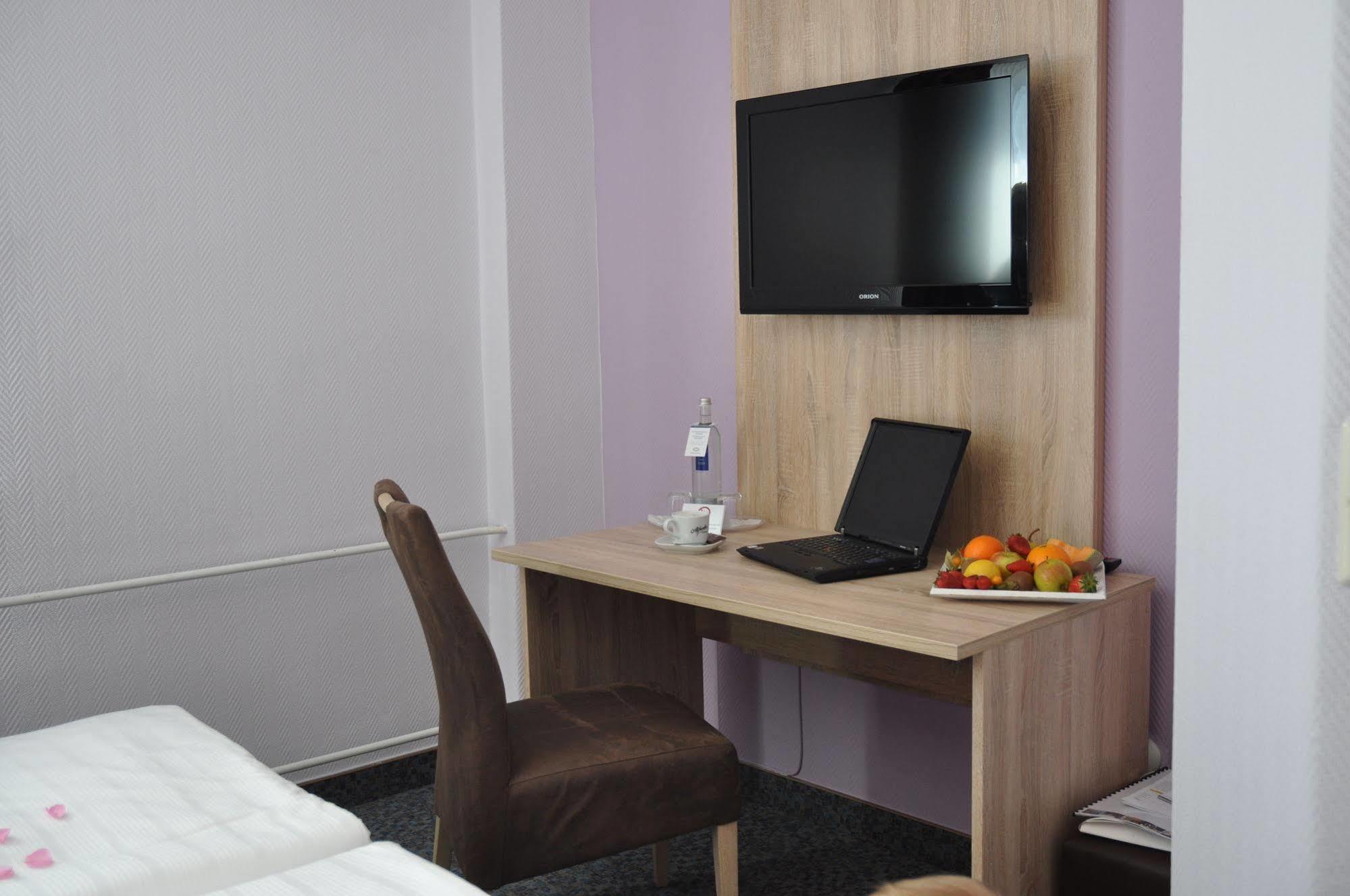 Landhotel Karrenberg Kirchberg  ภายนอก รูปภาพ